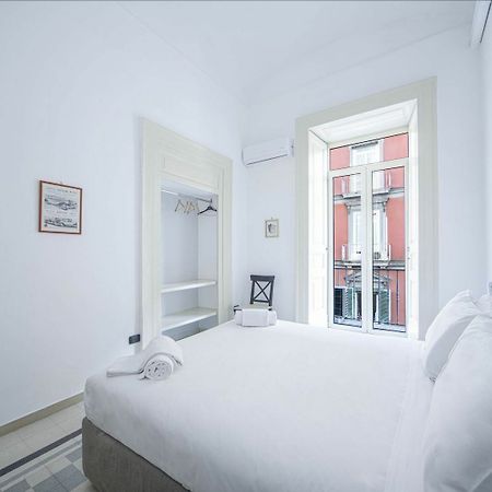 Casa Dante - Historic Apartment In The Perfect Naples Location Luaran gambar