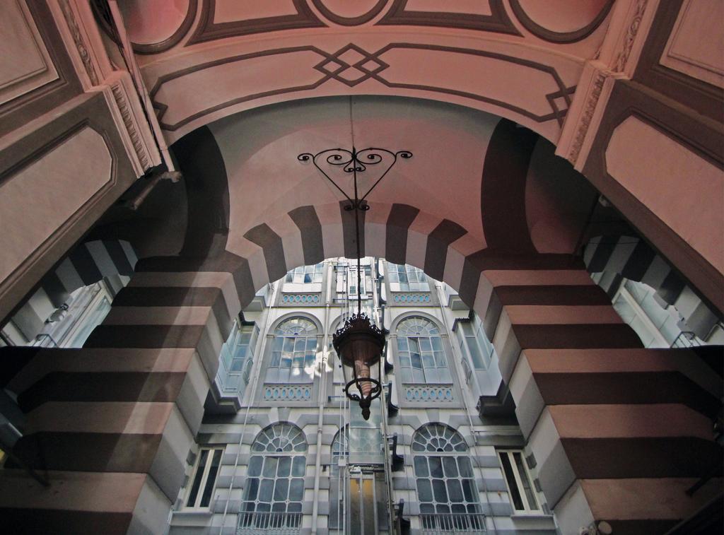Casa Dante - Historic Apartment In The Perfect Naples Location Luaran gambar