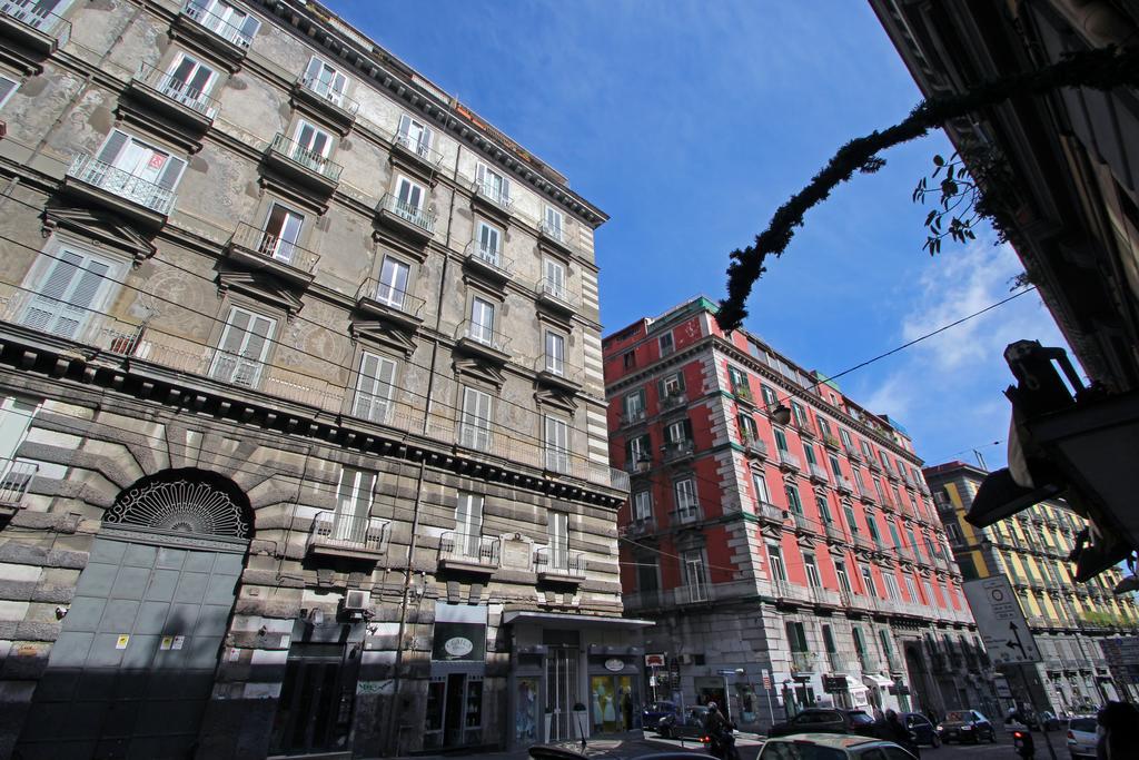 Casa Dante - Historic Apartment In The Perfect Naples Location Luaran gambar